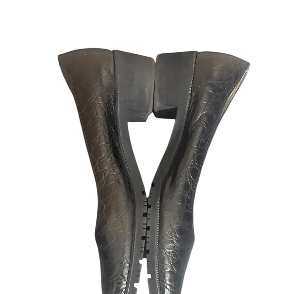 Salvatore Ferragamo Pattened
Black Croc-Effect Leather Block
Heel sz 7.5B - Picture 7 of 14
